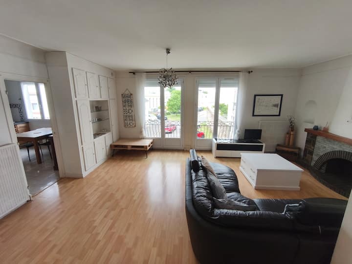 Très Grand Appartement Avec Terrasse Couverte - Brest