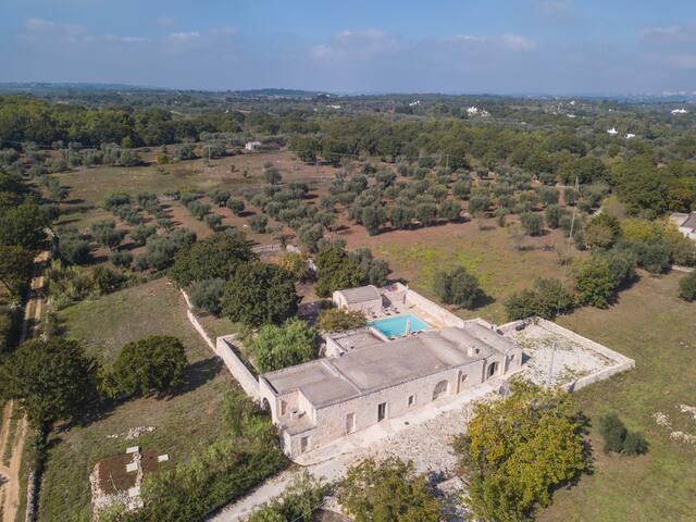 Casale La Cesarina – with Pool & Olive Groves gallery image 2