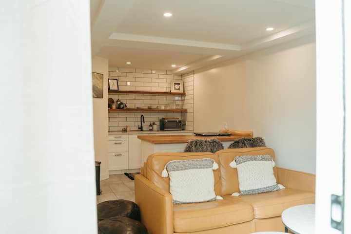 Cozy 1 Br W/hot Tub & Fenced Yard For Pets - Ucluelet
