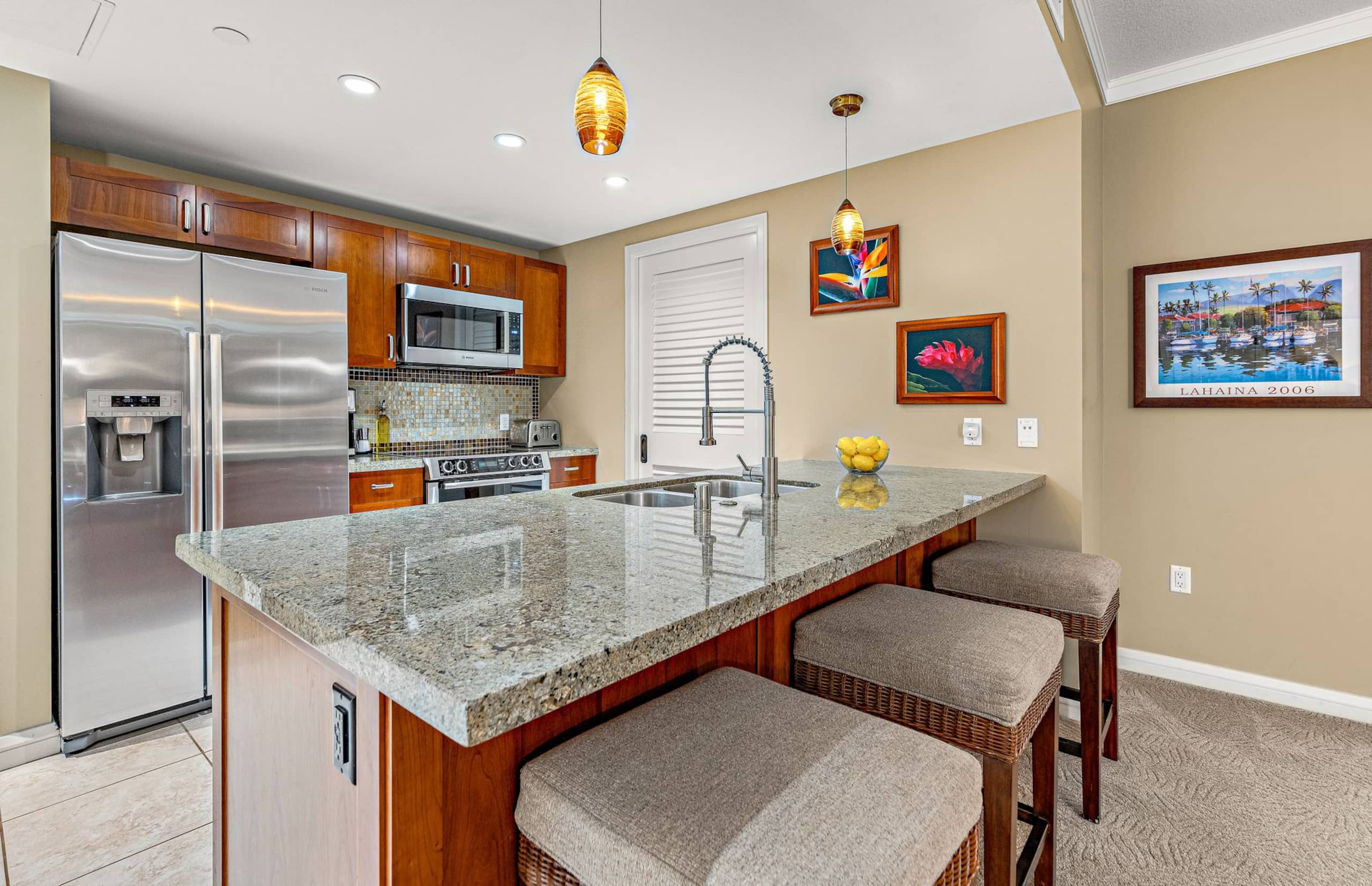 Condo in Lahaina · ★5.0 · 2 bedrooms · 3 beds · 2 baths - Image 5