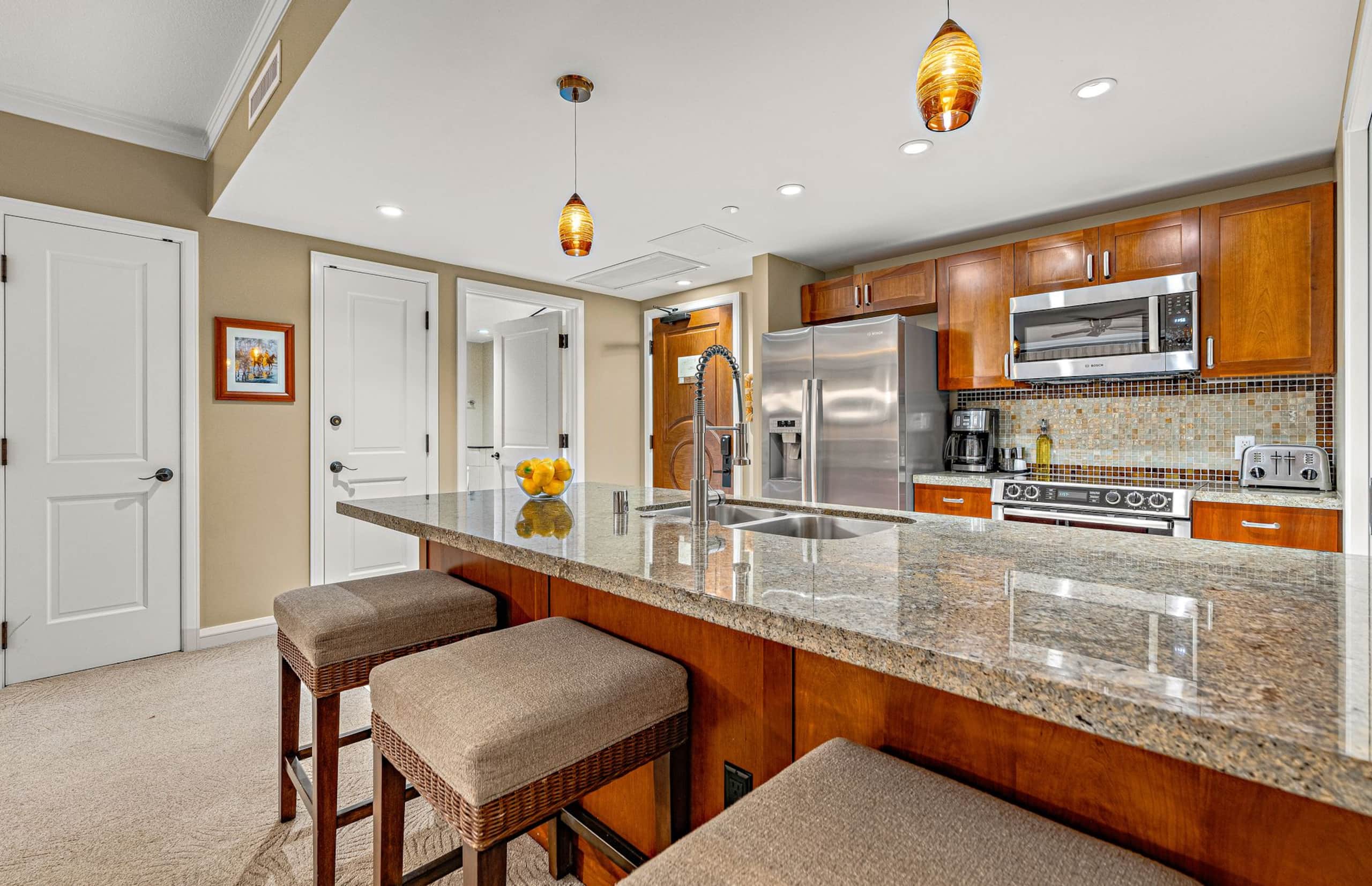 Condo in Lahaina · ★5.0 · 2 bedrooms · 3 beds · 2 baths - Image 12