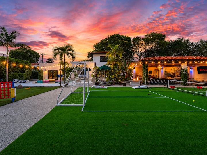Villa W/ Pickleball Court, Gym, Sauna & Services! - Miami