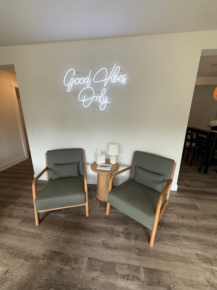 Cozy Private Stay Near Airport | Free Parking - Des Moines, WA