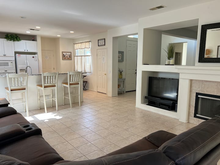 Touch Of Class In Moreno Valley - Moreno Valley, CA