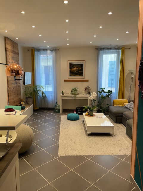 Popular Airbnb listing: Charming apartment for 2 people in La Ciotat