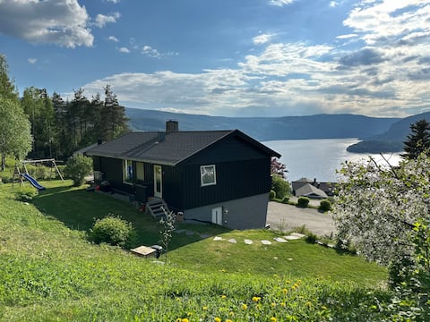Top Airbnb: Newly renovated apartment on Fagernes - new view! in Innlandet