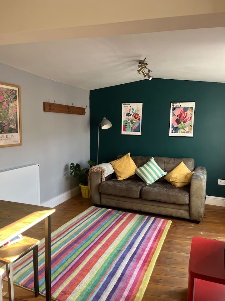Large Self - Contained Room In Our Home. - Deal