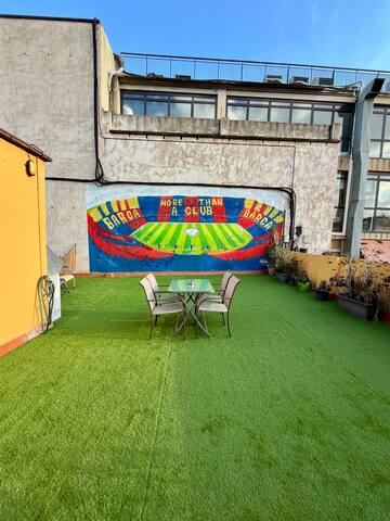 Huge Sunny Rooftop Terrace | City Center