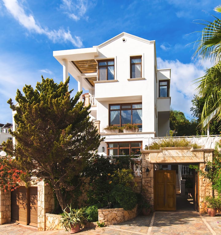 Traditional 5 Bedroom Villa In The Heart Of Kalkan - Kalkan
