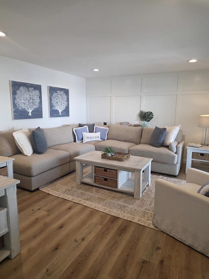 Beautuful Updated Townhouse, Sleeps 6 - A25 - Pensacola Beach, FL