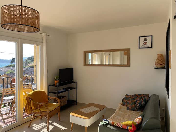 Appartement En Bord De Mer Avec Vue Imprenable - La Farlède