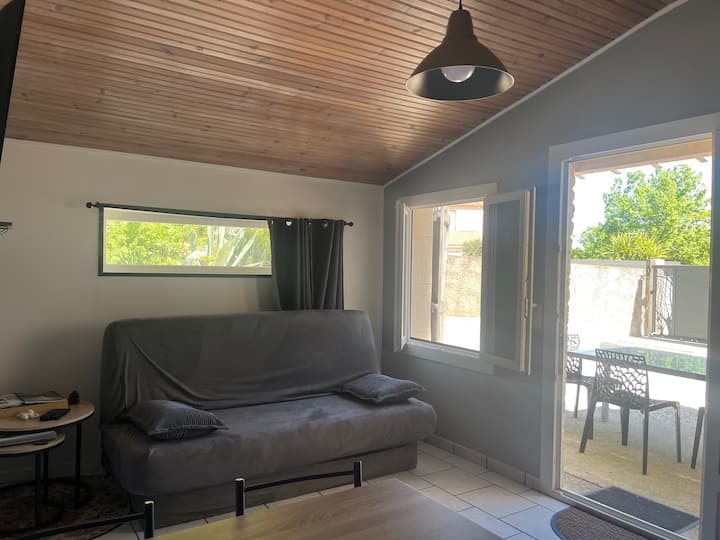 Logement Avec Piscine Et Stationnement - Languedoc-Roussillon