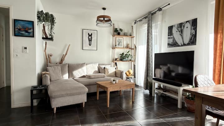 Apt T3 70m2 + Ter Ensoleillée 20m2 + Pkg Sécurisé - Bayonne