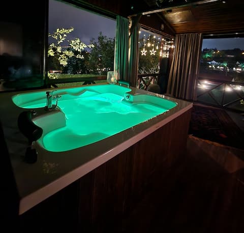 Sapanca vineyard house®
Heated Pool and Hot Tub