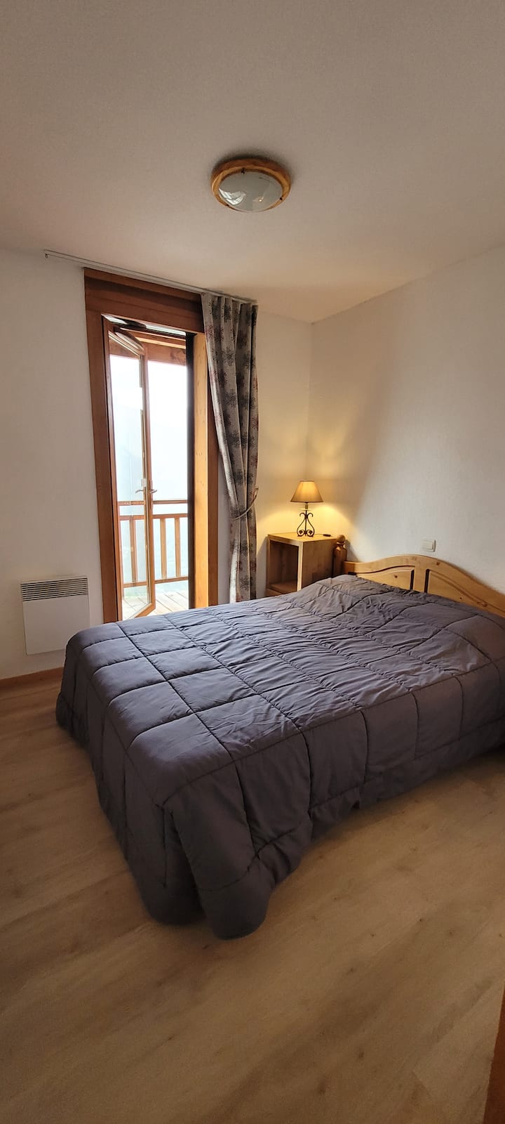 chambre avec balcon.