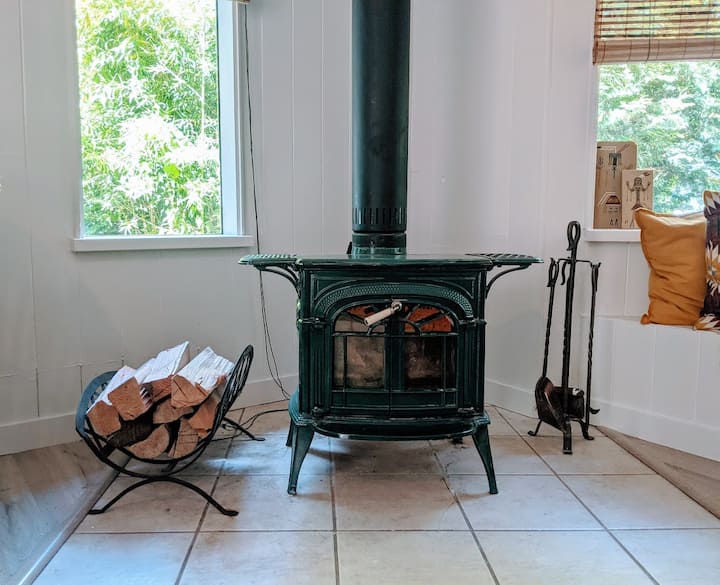 Studebaker Suite - Cozy Stay & 6 Min Walk To Beach - Bowen Island