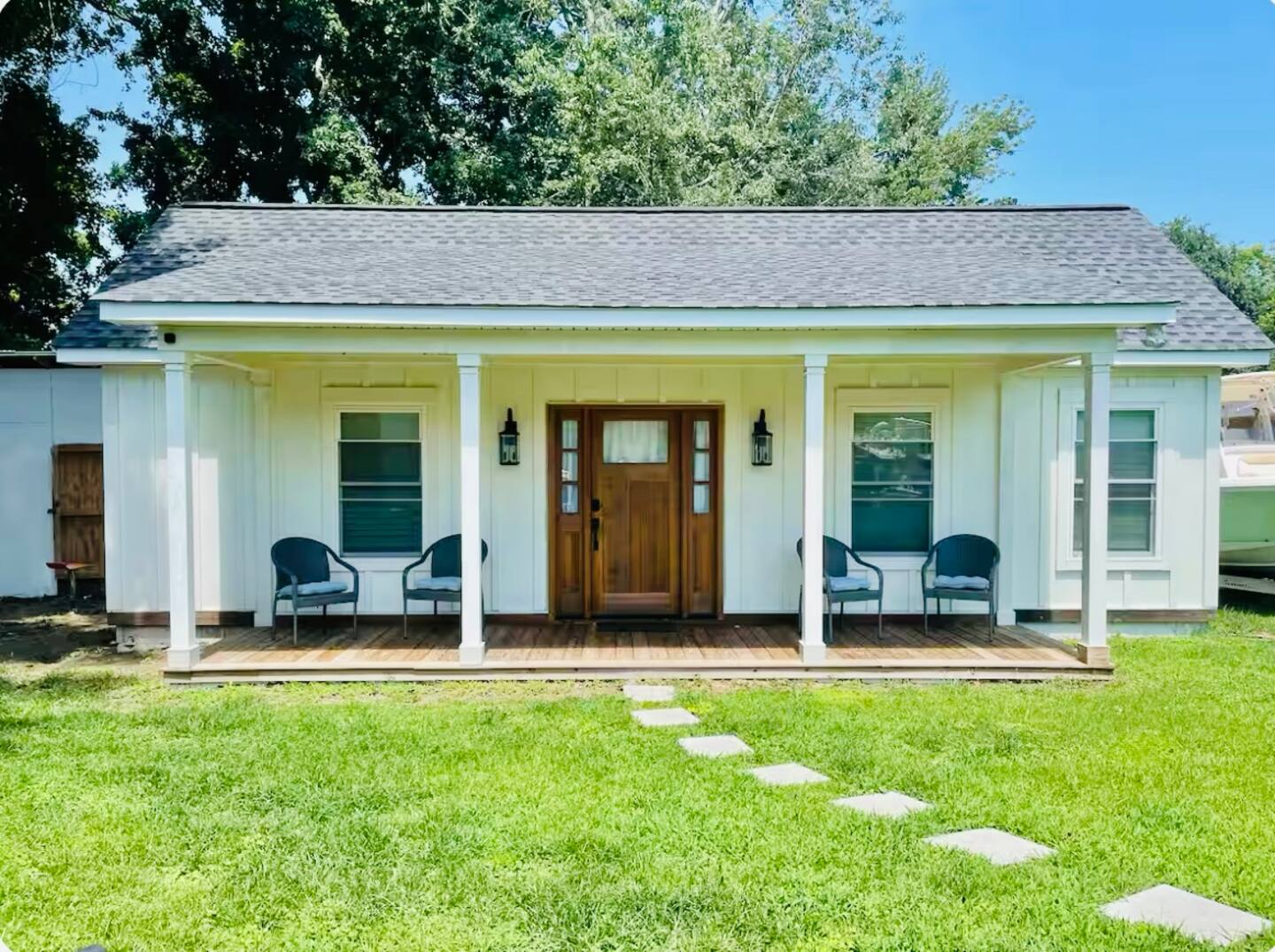 Private Coastal Cottage-near Beaches & Charleston!
