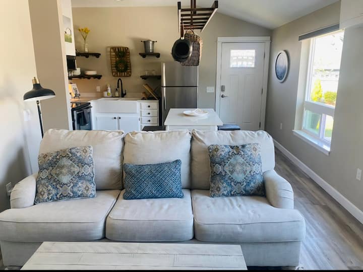 Connie's Cozy Cottage - Lake Bonney, Sumner