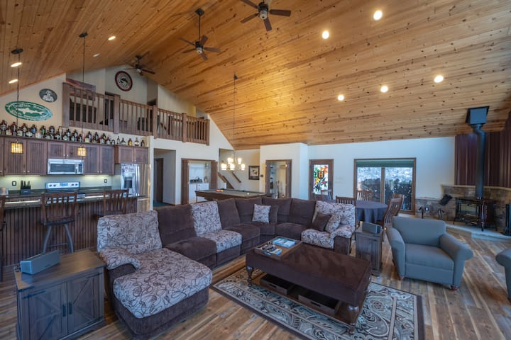 A Frame On 19 Acres+hot Tub+family Friendly+98intv - Youngstown, PA