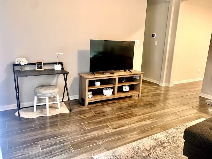 Utrgv-clean, Safe, Quiet 3bd/2b Home W/ Backyard - Edinburg, TX