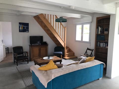 Top performing Airbnb: Seaside house at the end of the world! in Plouarzel