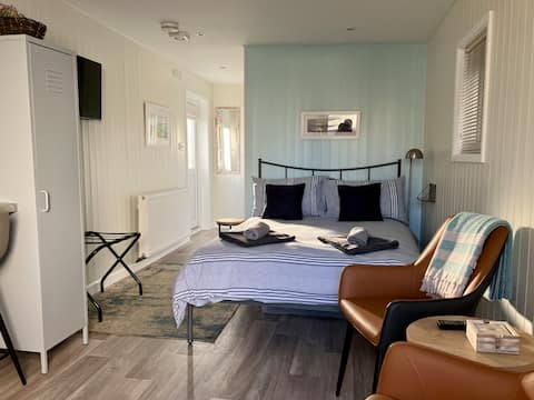 Top Airbnb: Sweet and Simple in Padstow