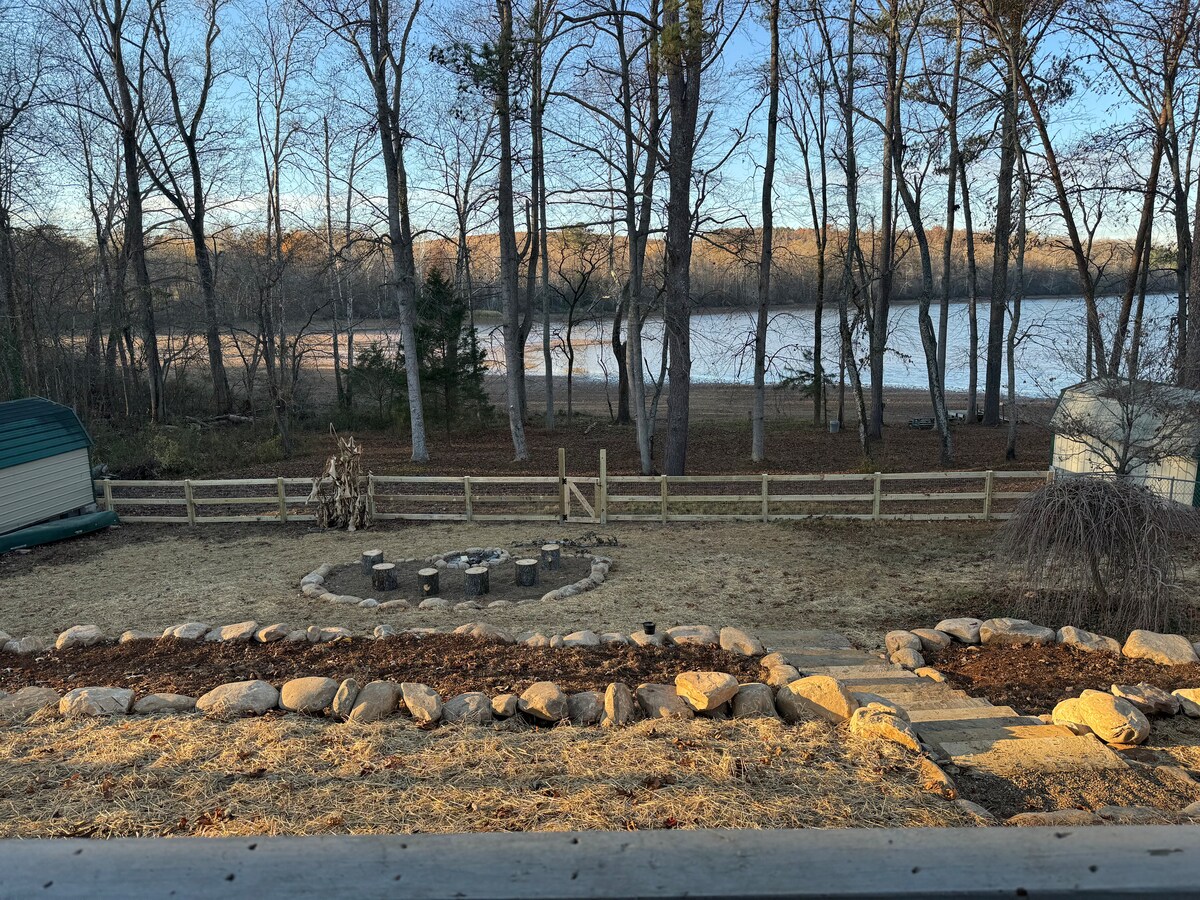 Paddler's Fishing Retreat Seasonal Water Houses for Rent in Birchwood, Tennessee, United