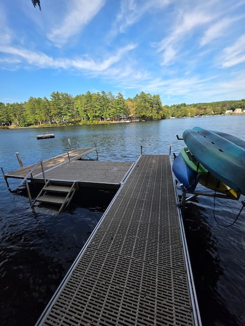 Lakehouse/HottubFirePit/2pvtdocks/SUPs/YAKs/LgYard