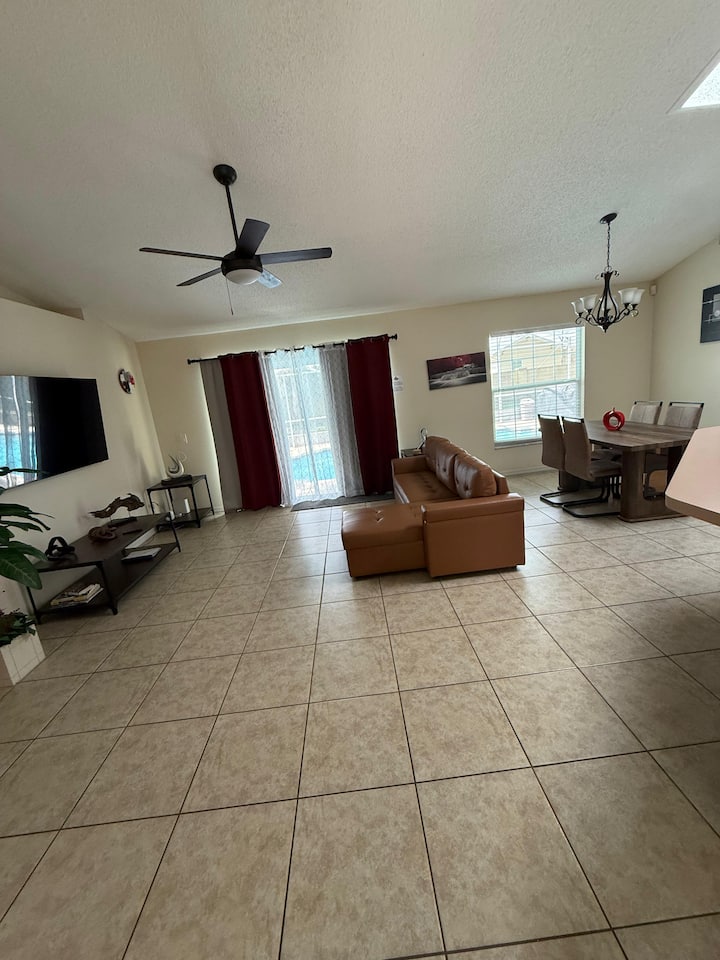 Pool House In Kissimmee - Kissimmee, FL