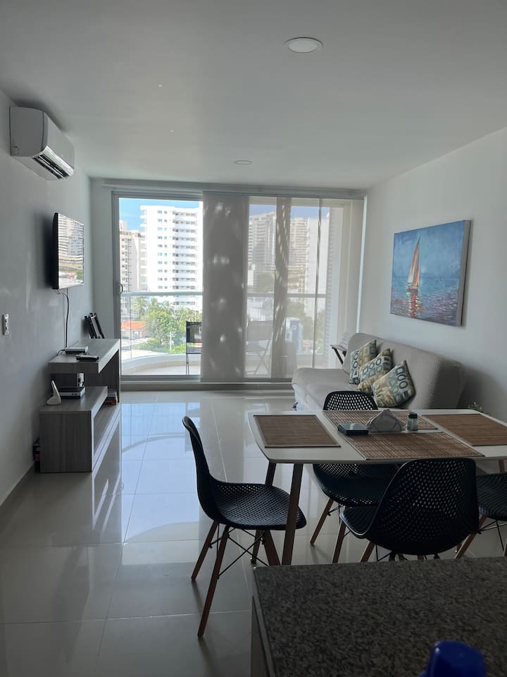 Lindo Apartamento Con Vista Al Mar, Rodadero Sur - Santa Marta, Colombia