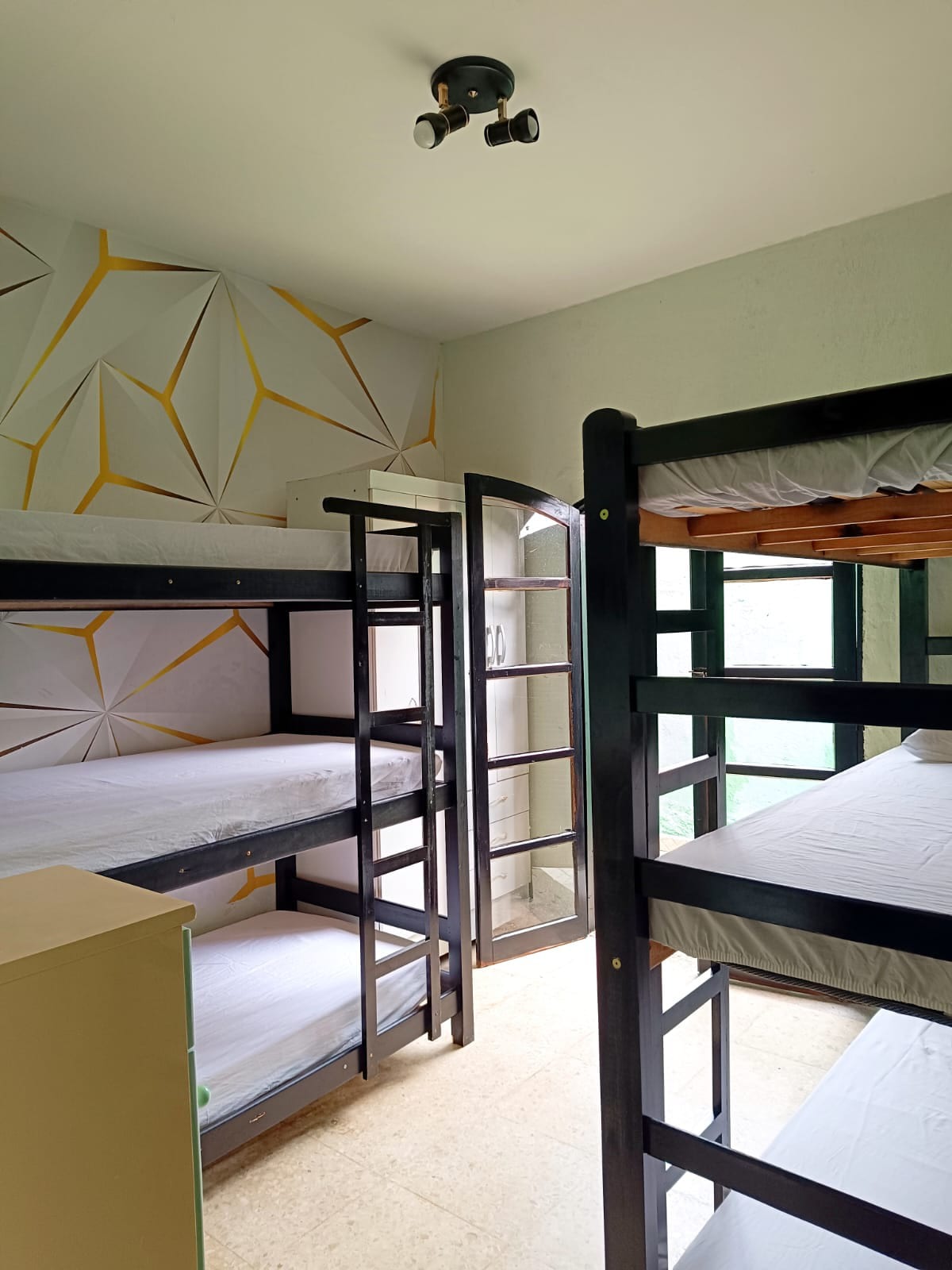 غرفة النوم 2