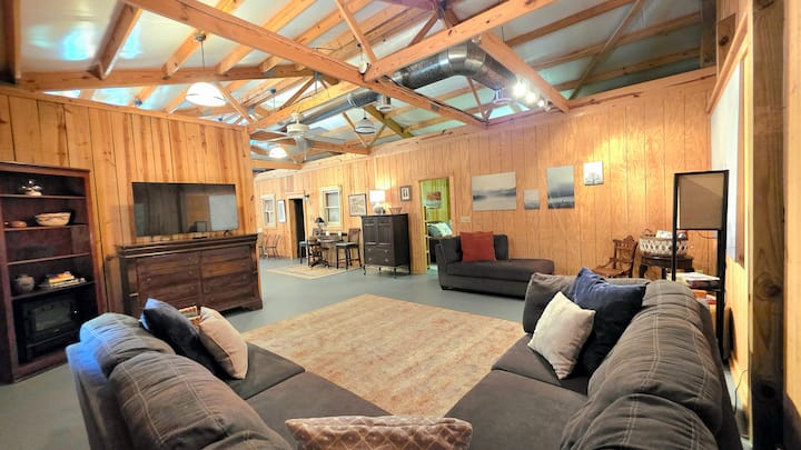 Barndominium | Walk To Waterfalls | Pets Welcomed - Saluda, NC