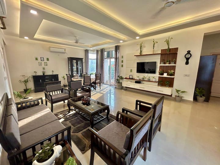 Condo in Lucknow · ★5.0 · 3 bedrooms · 3 beds · 2 shared baths