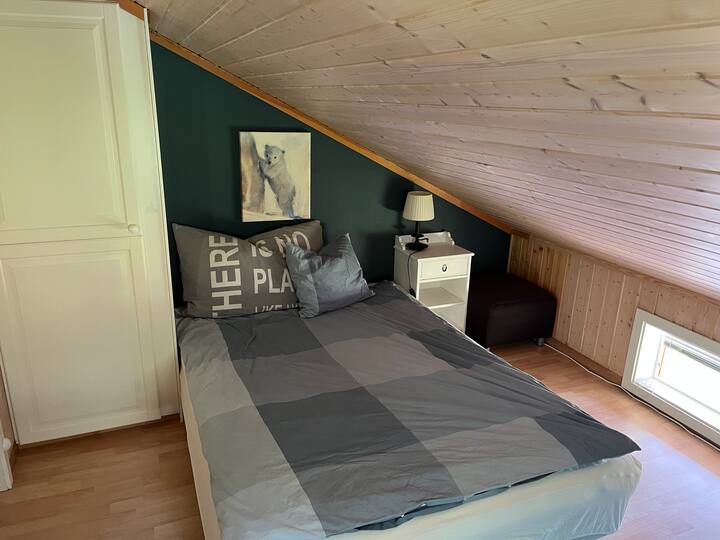 Спалня 2. (двойно легло 140 см)
2 - ри етаж