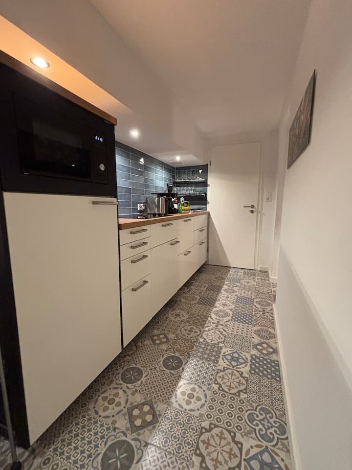 Schönes Apartment Am Elbufer Mit Gartenterrasse - Hamburgo