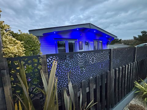 Top performing Airbnb: The New Forest Boutique Log Cabin Retreat in Milford On Sea