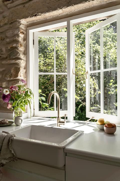 Stone Gate Cottage. Charm meets modern.