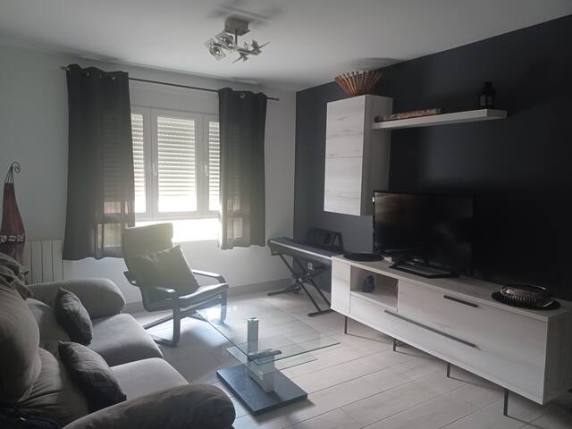 Private room with 1 bedrooms in Madrid - Habitación con baño privado