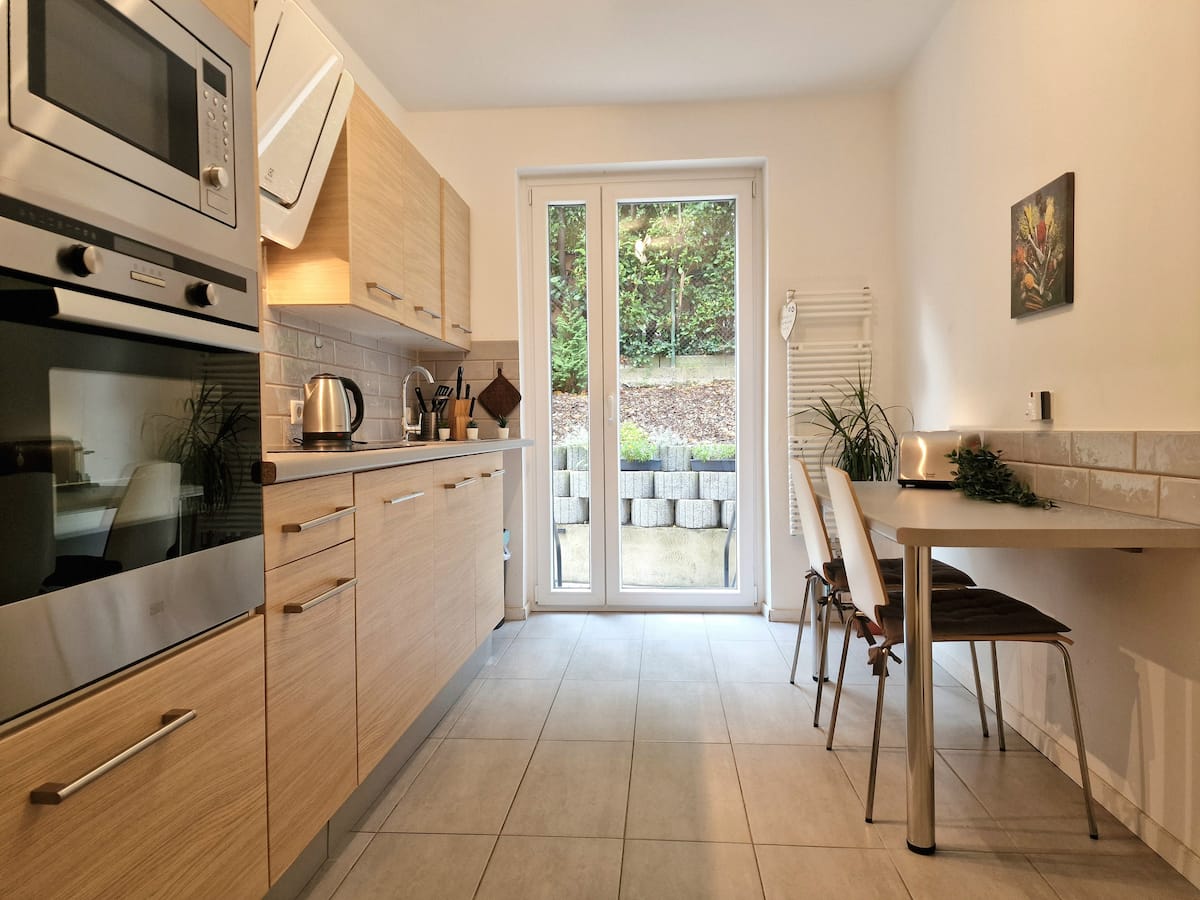 Helbings Apartments Essen – Ferienwohnung Essen Hauptbahnhof mit Terrasse, zentrale Lage