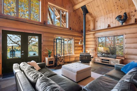 Top Airbnb: Le Montagnard • Waterfront • Parc de la Mauricie in Québec