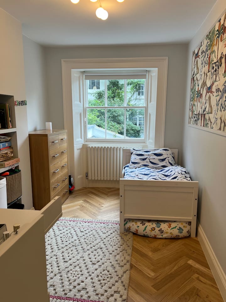 საძინებელი 2