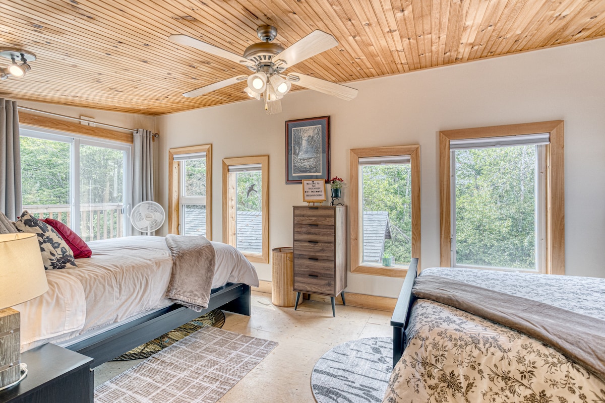 TheTree House-9 Beds Wentworth/North Shore, NS - Cottages for Rent