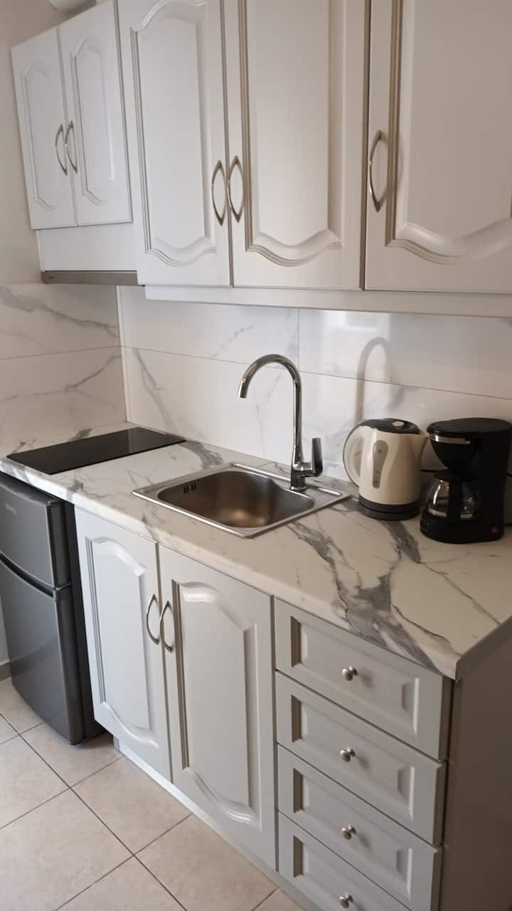 Kelenis Apartments Santorini Triple1 - 산토리니 섬