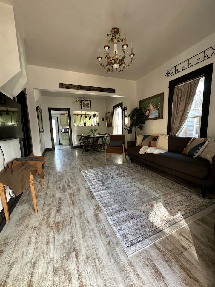 Pet Friendly Downtown Bungalow - Loveland, CO