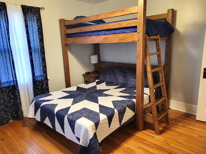 The Blue Room 
Sleeps 3