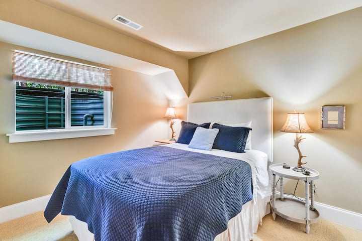 1 de 2 recámaras en la planta baja con baño privado