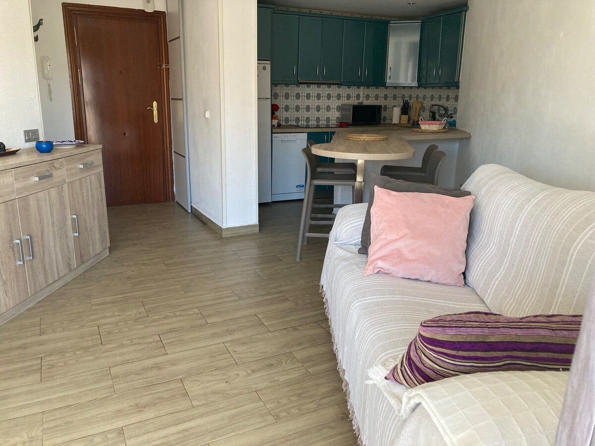 Top Airbnb: Our Sunny Corner -Christophe & Stefania à Vélez Málaga