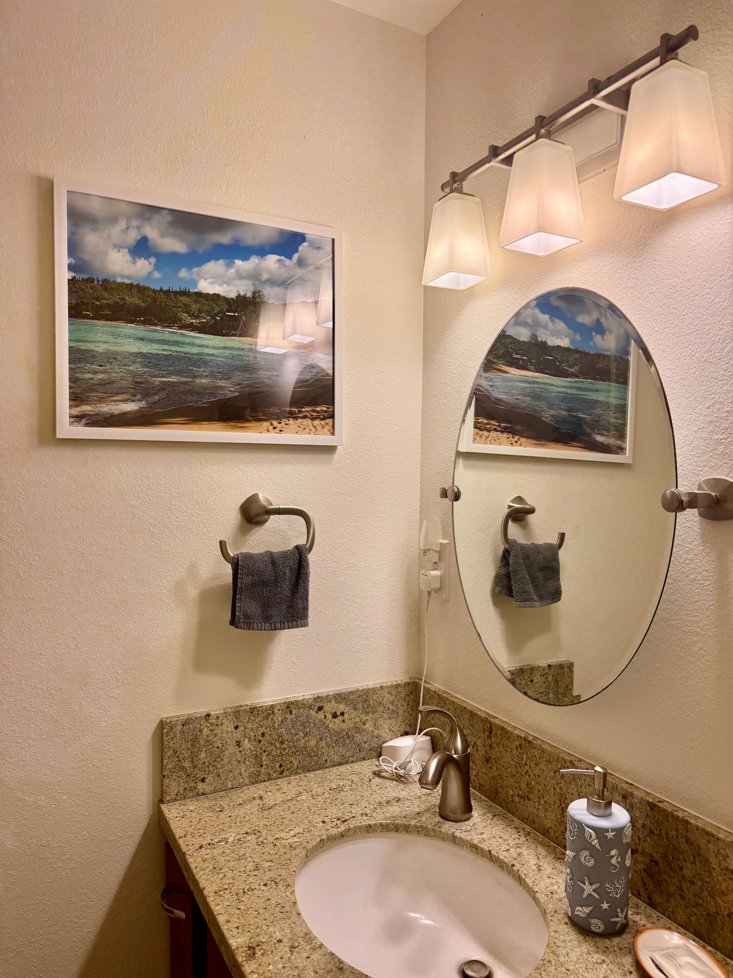 Condo in Kapaa · ★4.95 · 2 bedrooms · 2 beds · 1.5 private baths - Image 26