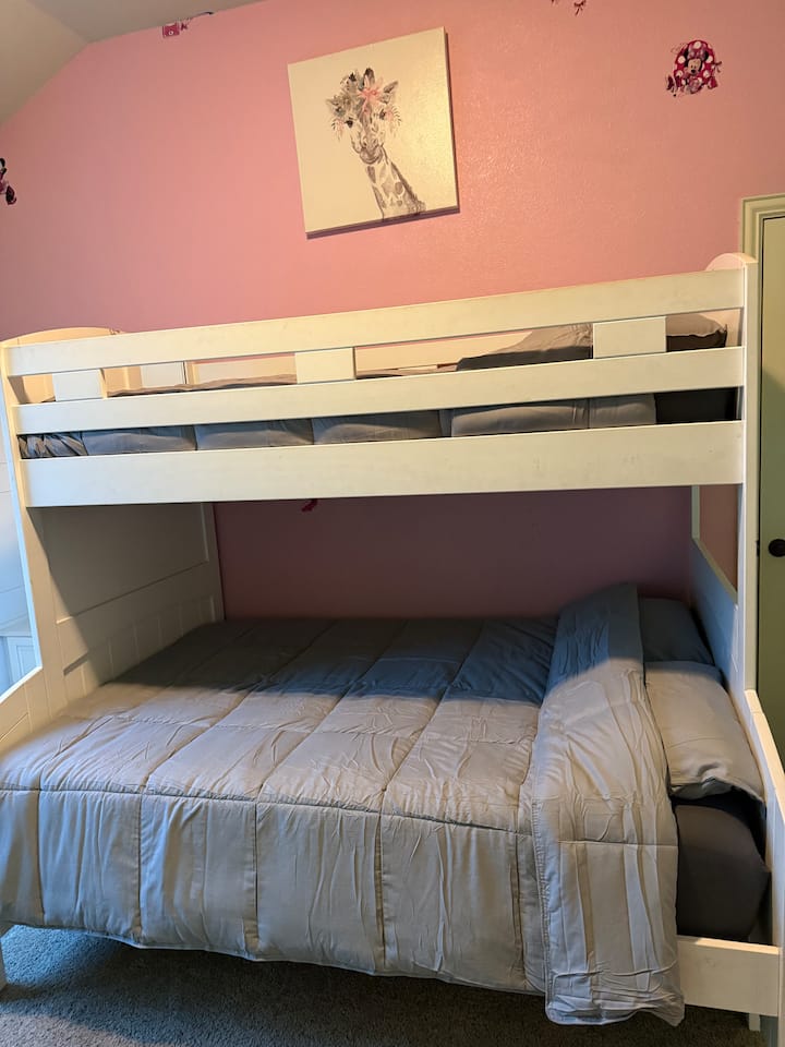 Habitación para niños con capacidad para 3 personas