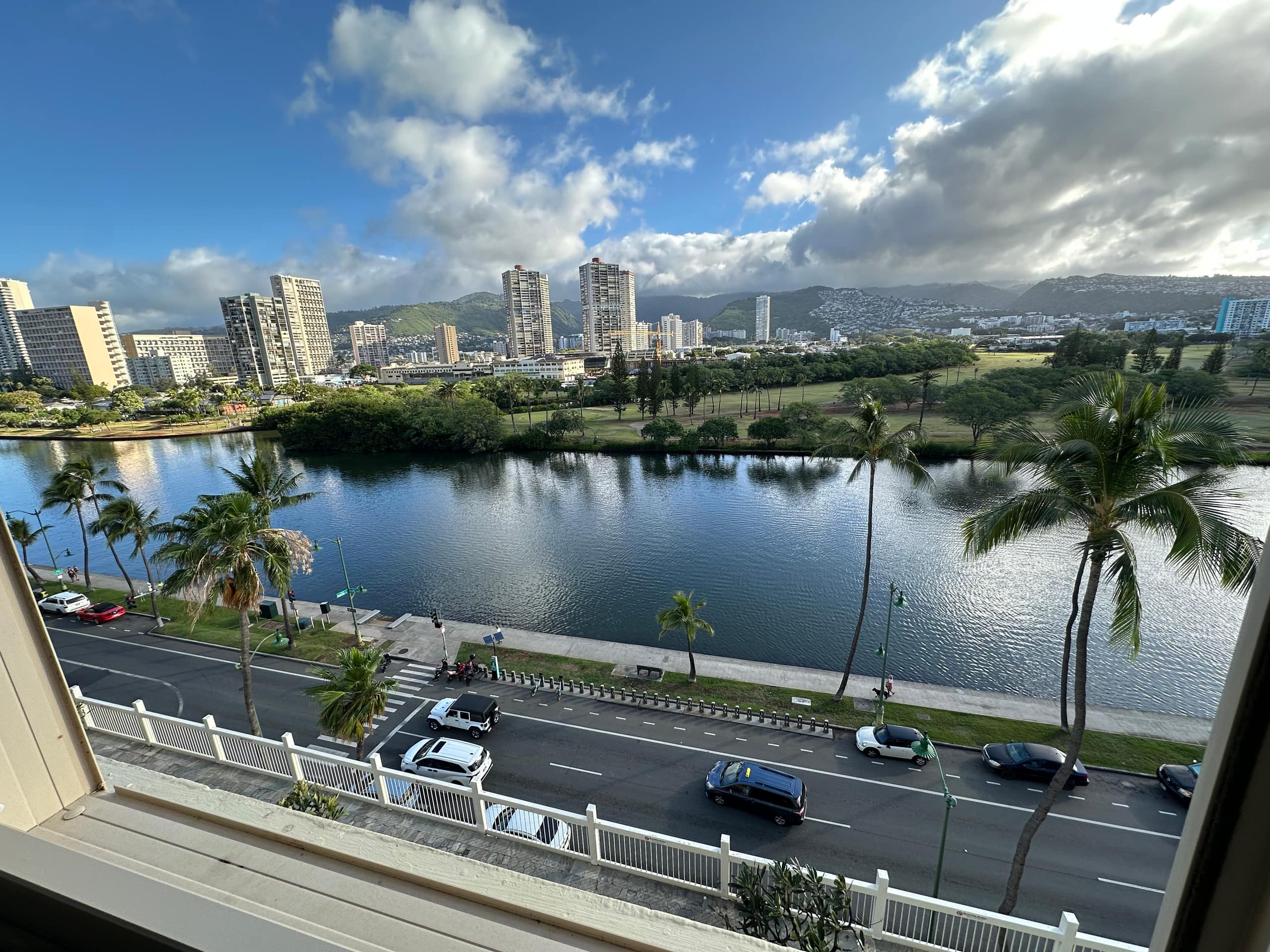 1 BR Apt In Waikiki with Canal & Mountain View - Image 25